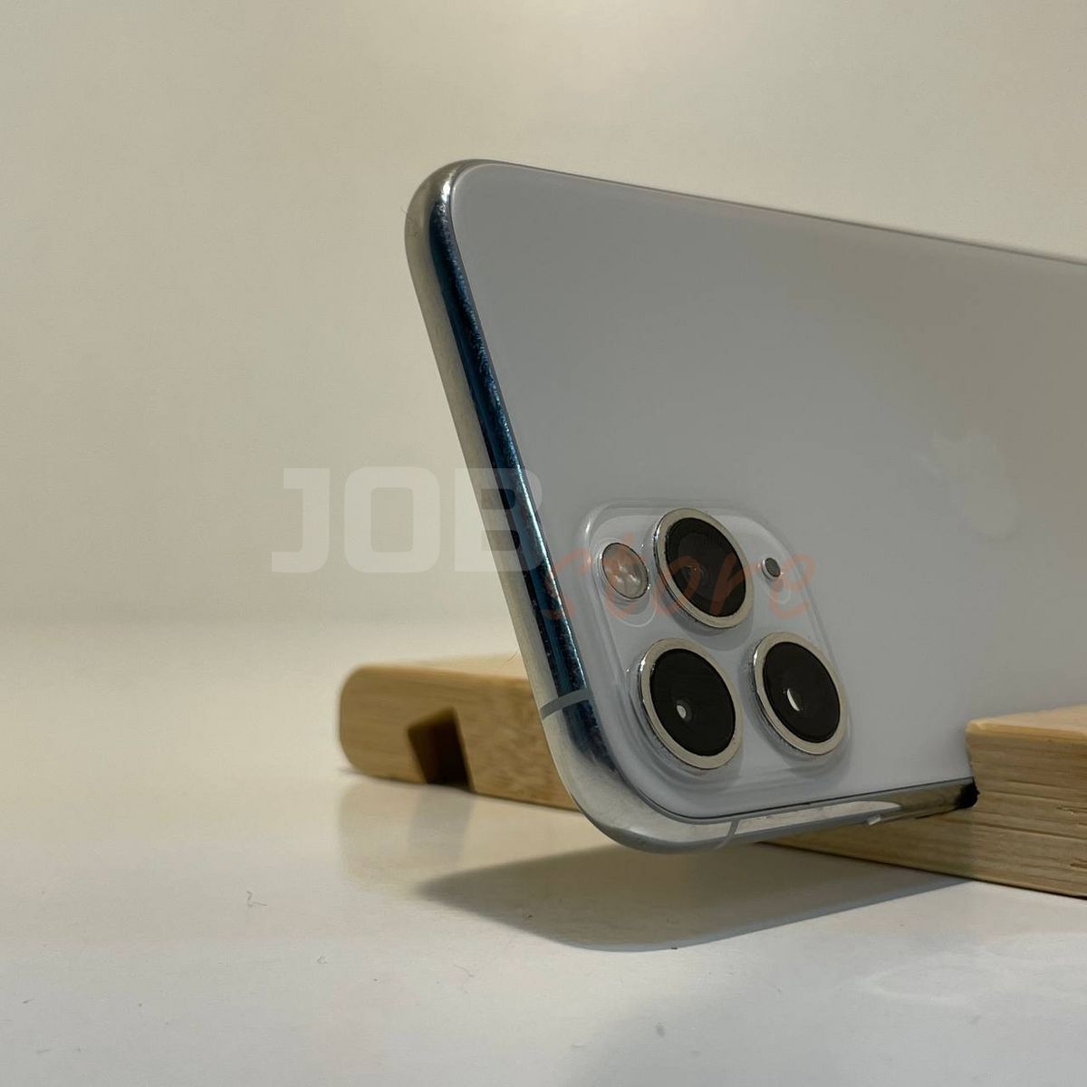 Б/У iPhone 11 Pro 256gb Silver 15049 фото Б/У iPhone 11 Pro 256gb Silver 15049 фото