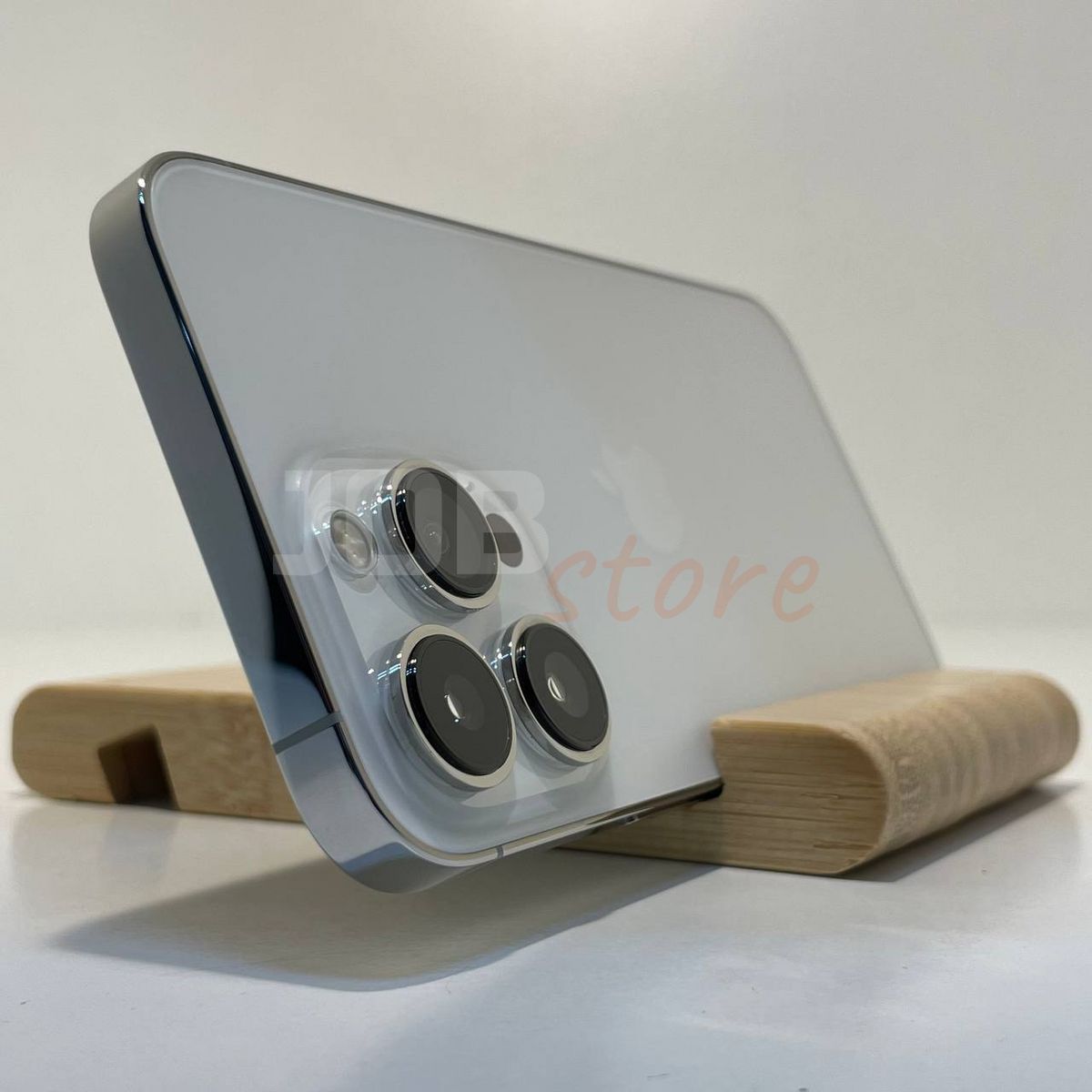 Б/У iPhone 13 Pro 256gb Silver 03489 фото