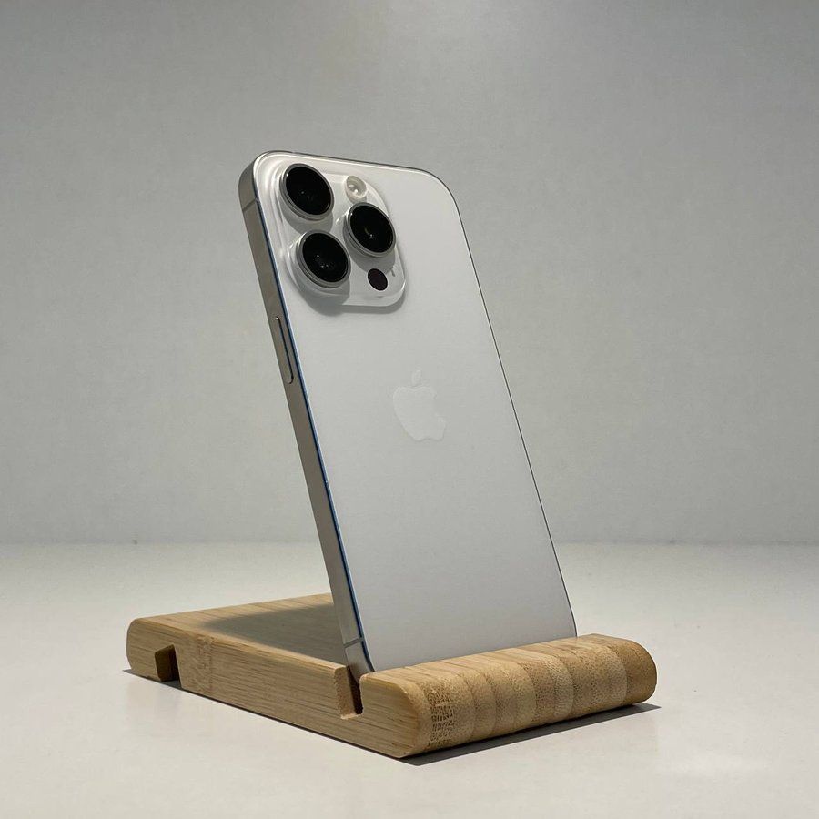 Б/У iPhone 15 Pro 128gb White Titanium 35999 фото