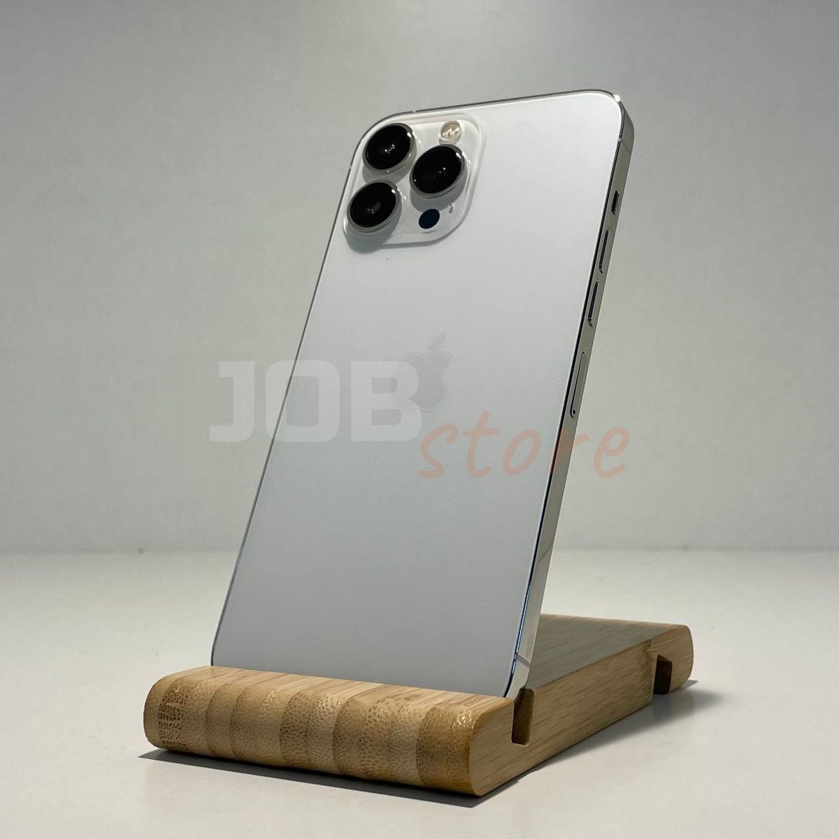 Б/У iPhone 13 Pro Max 256gb Silver  01618 фото