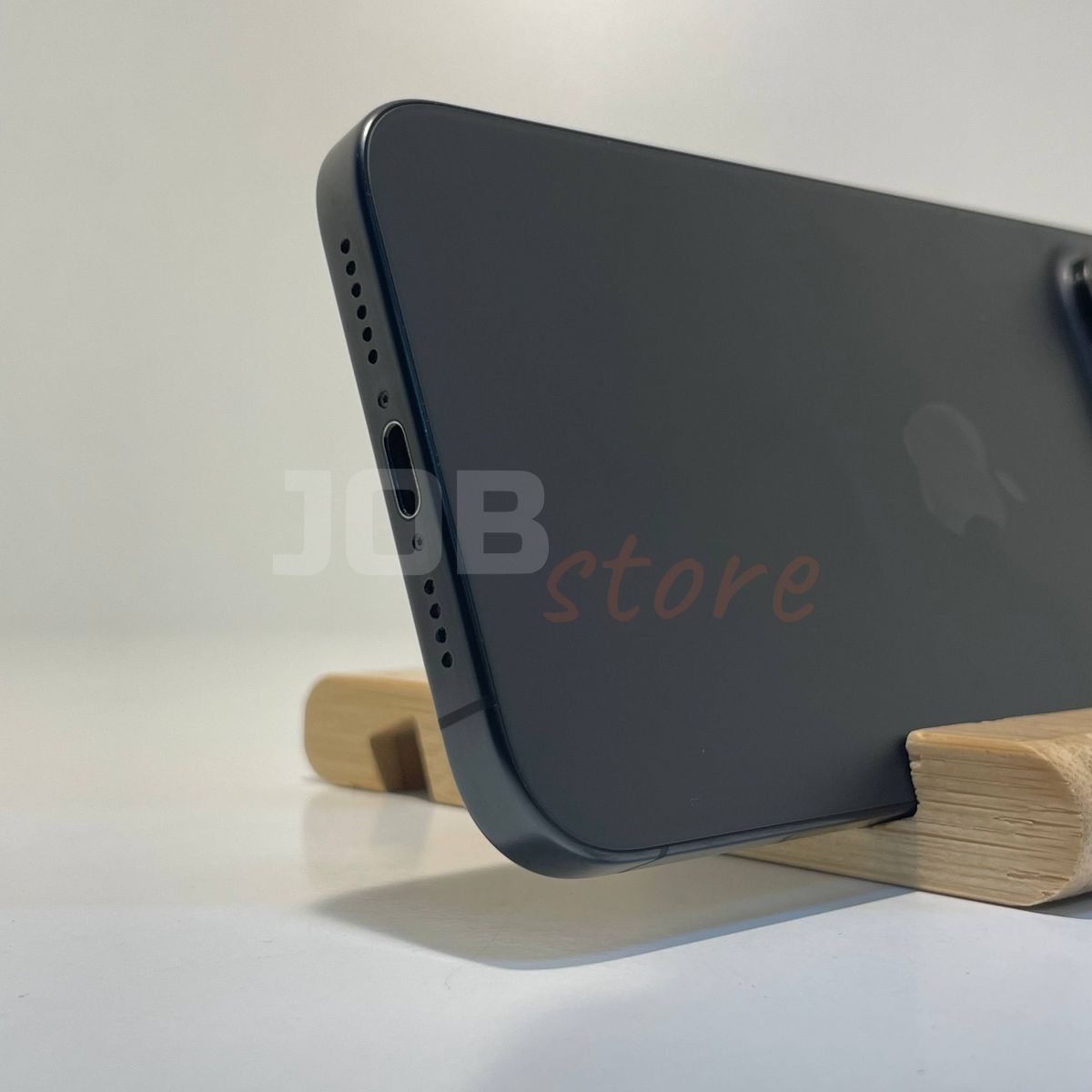 Б/У iPhone 15 Pro Max 256gb Black Titanium 5531 фото