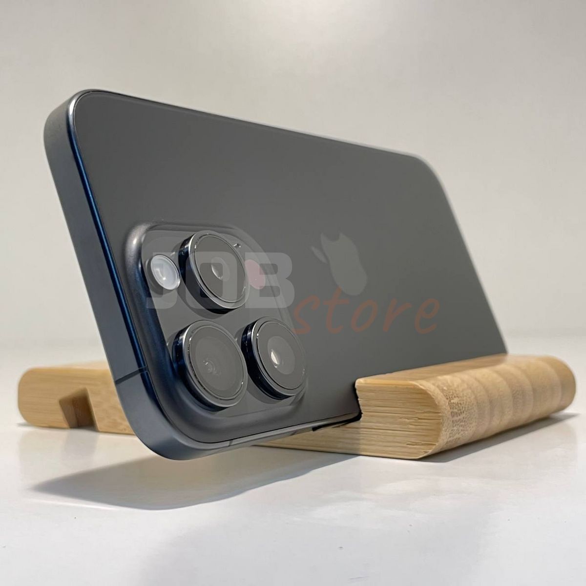 Б/У iPhone 15 Pro 256gb Black Titanium 51140 фото