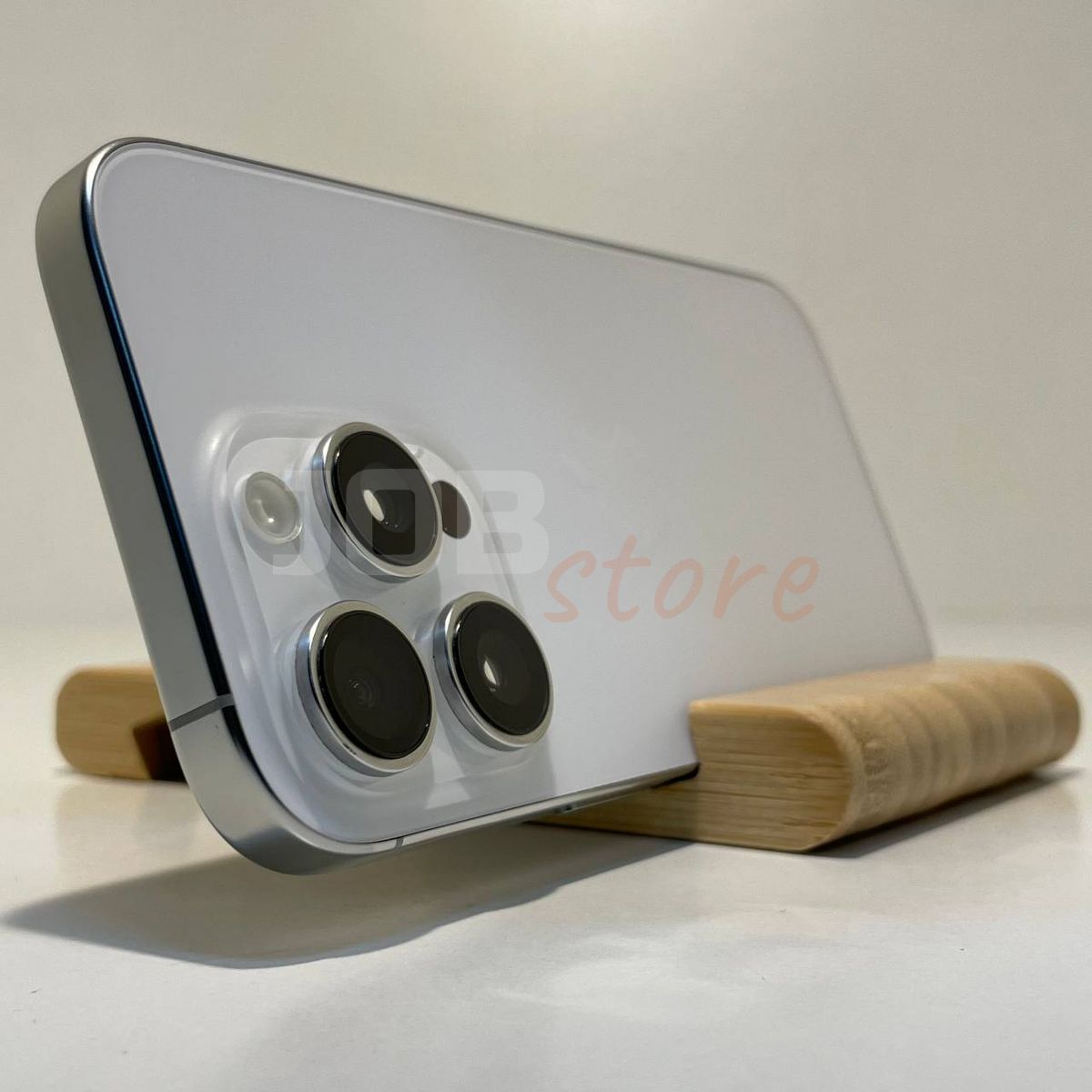 iPhone 16 Pro 256gb White Titanium 00731 фото